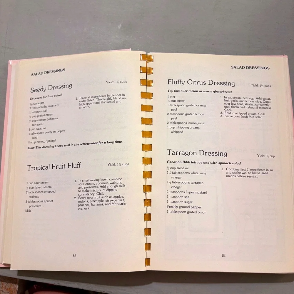 Vtg 1984 To Market To Market Cookbook Junior League Owensboro KY Cottagecore